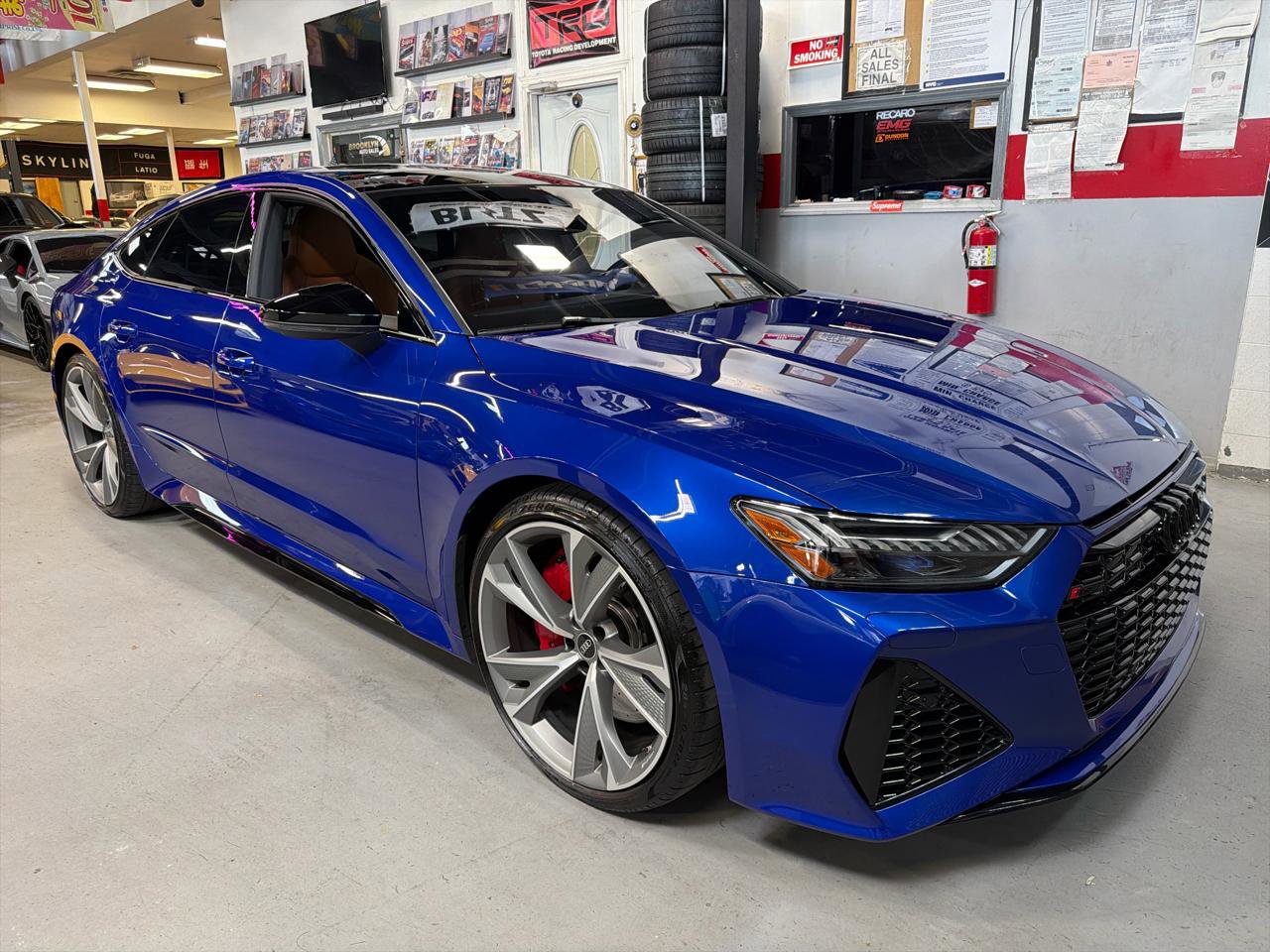 Used 2023 Audi RS 7 Sportback AWD/4WD image 3