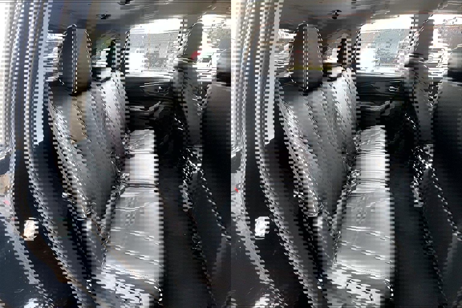 Used 2023 Acura MDX SH-AWD w/ Advance Package image 32