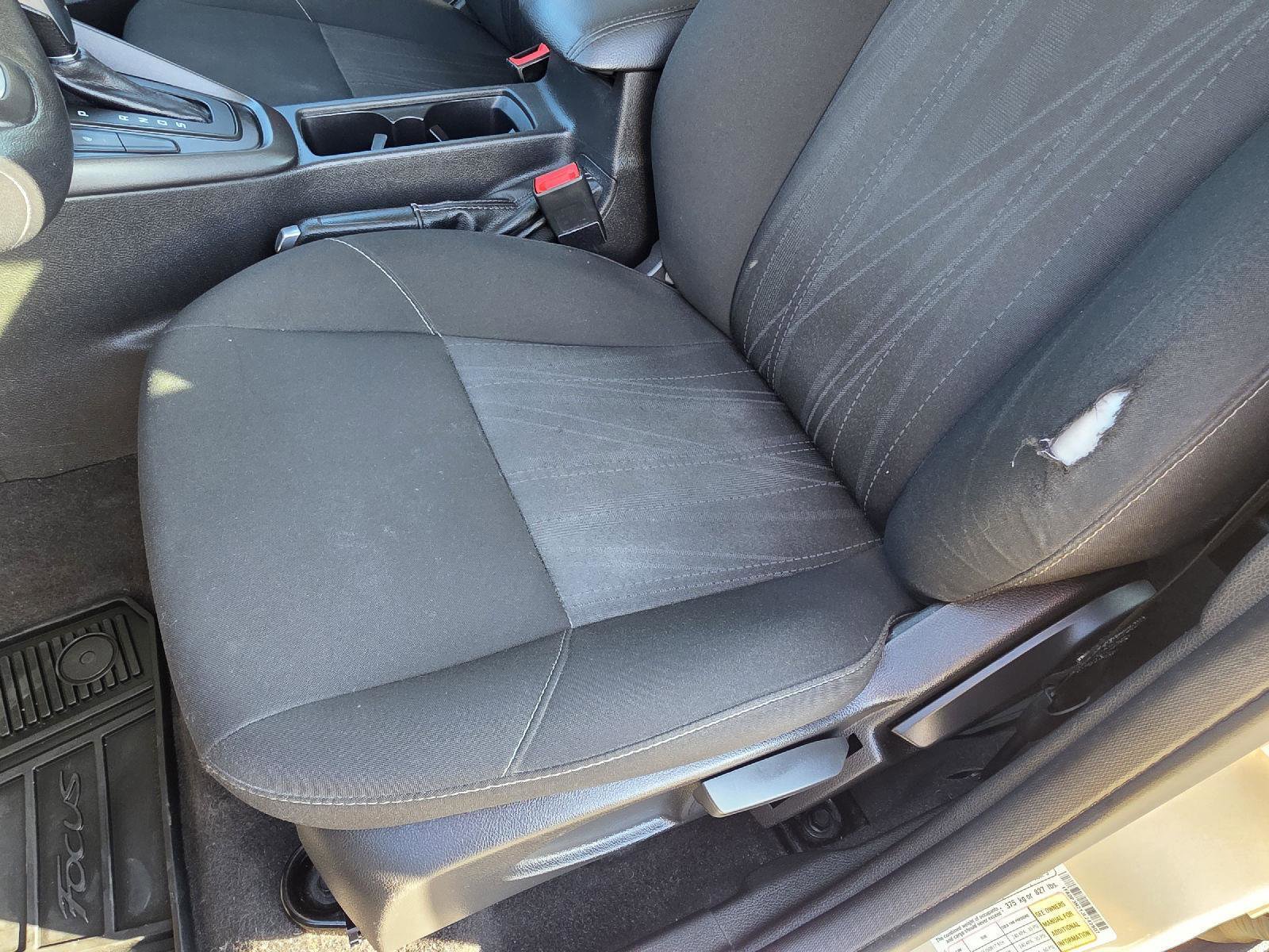 Used 2018 Ford Focus SEL w/ Cold Weather Package image 33