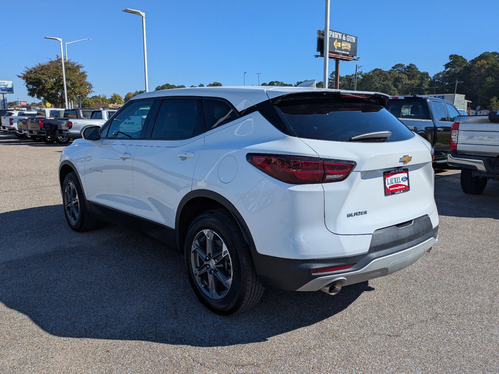 Used 2023 Chevrolet Blazer LT FWD image 5