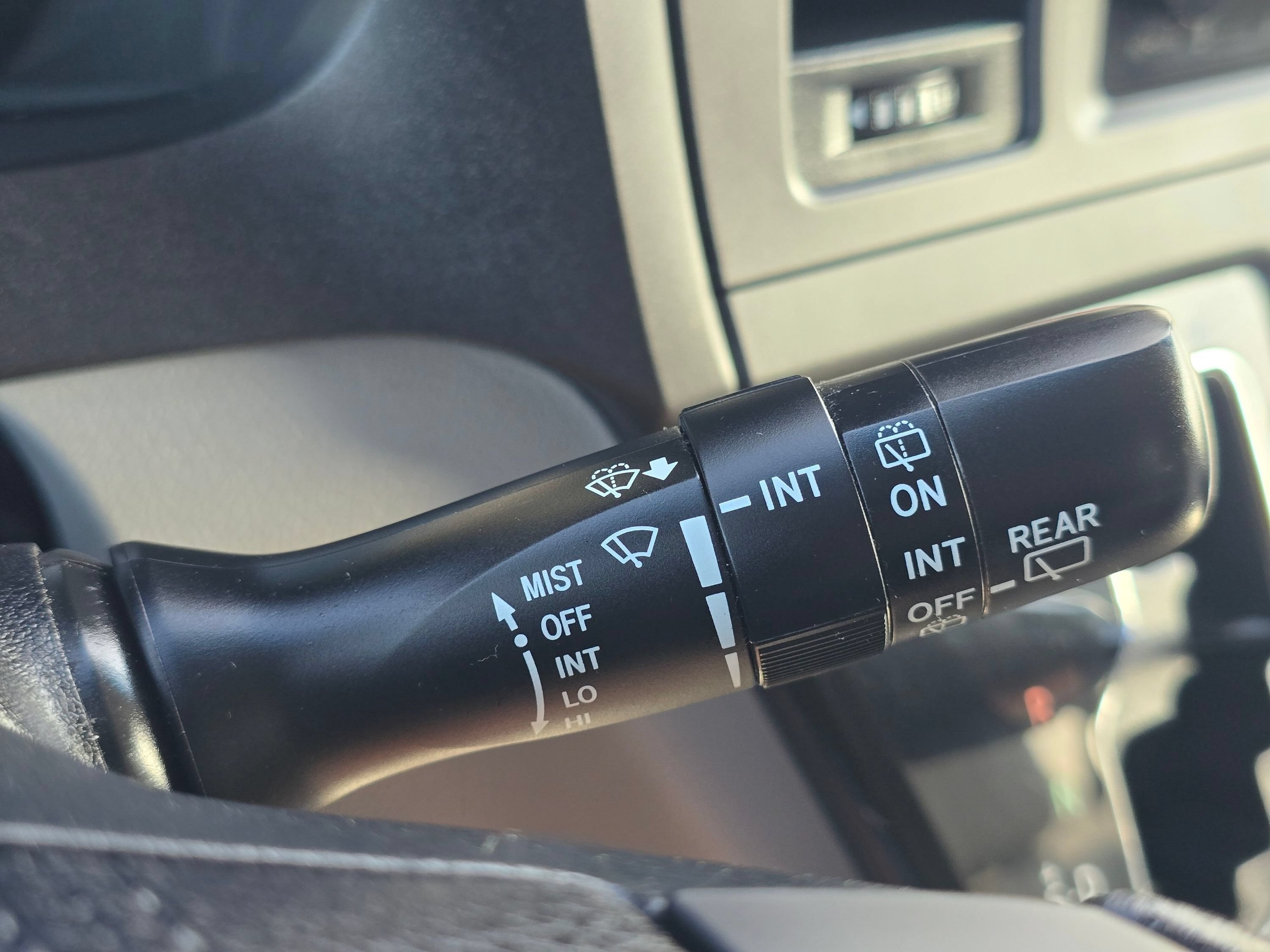 Used 2017 Toyota Sienna LE FWD image 37