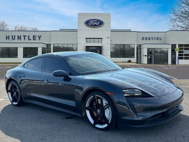 Used 2020 Porsche Taycan 4S image 4