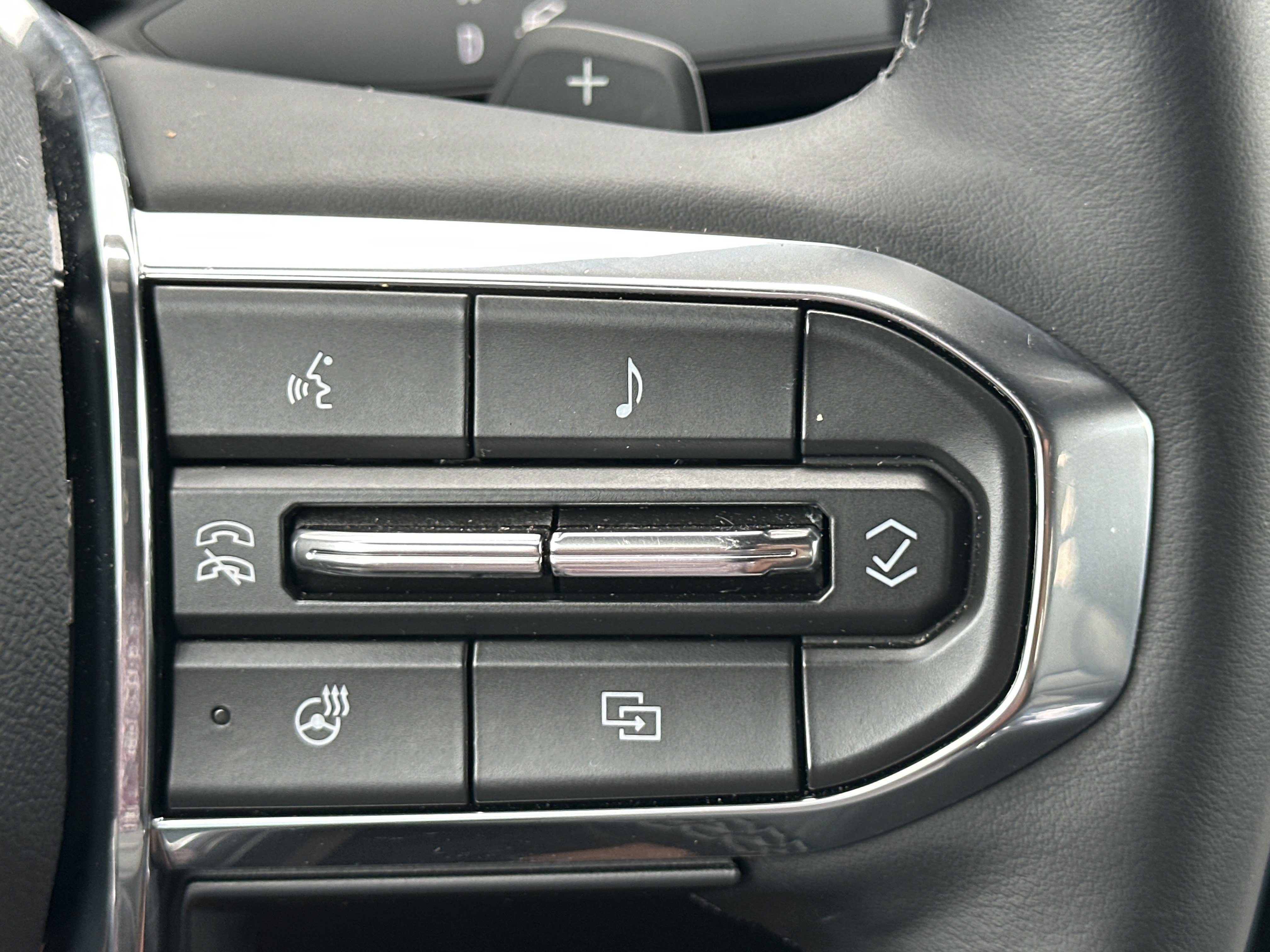 Certified 2026 GMC Acadia Elevation w/ Elevation Premium Package FWD image 45