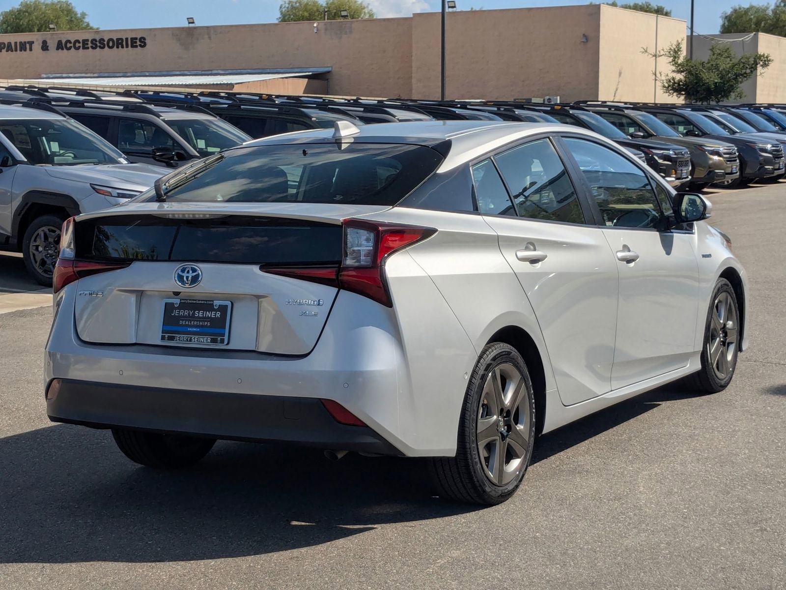 Used 2020 Toyota Prius XLE w/ Carpet Mat Package image 5