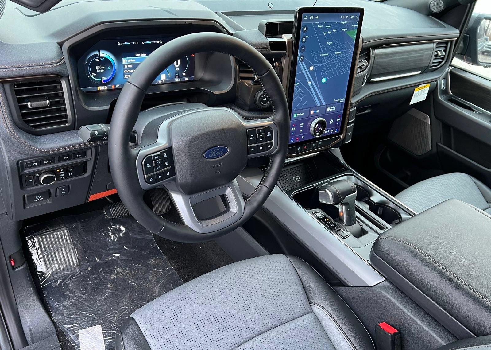 Used 2025 Ford F150 Lightning Lariat AWD/4WD image 12