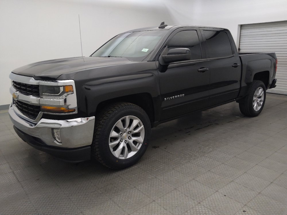 Used 2018 Chevrolet Silverado 1500 LT w/ All Star Edition RWD image 2