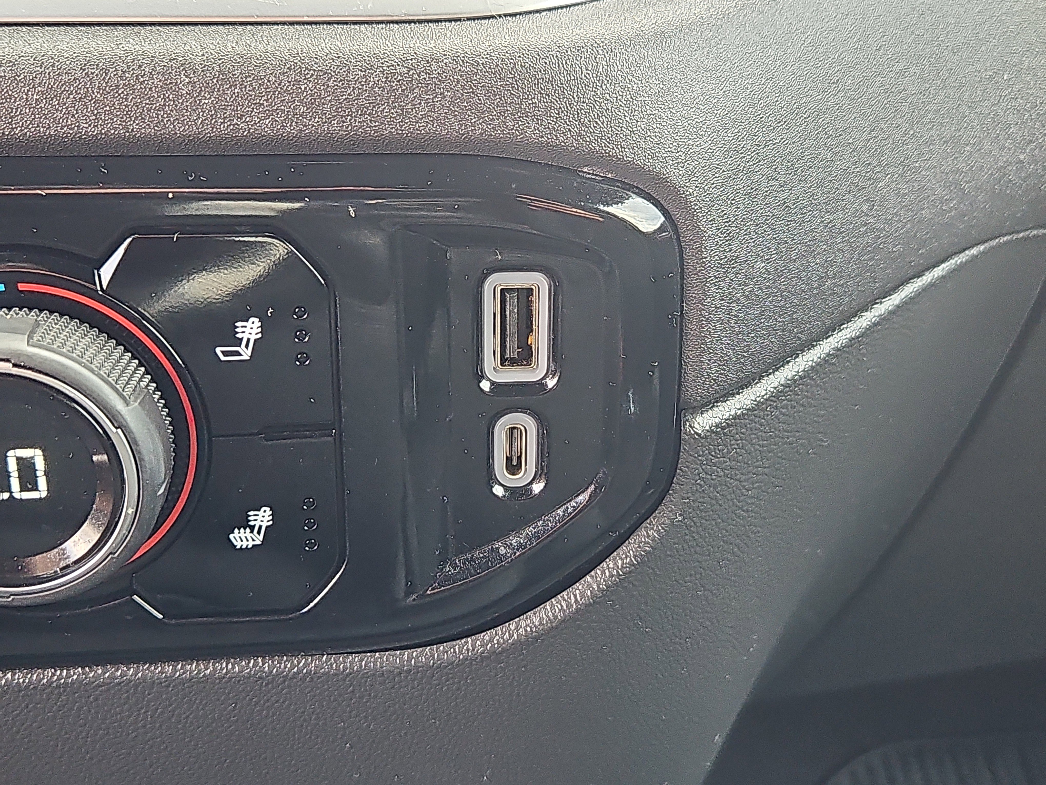 Used 2022 Chevrolet Silverado 1500 LT image 11