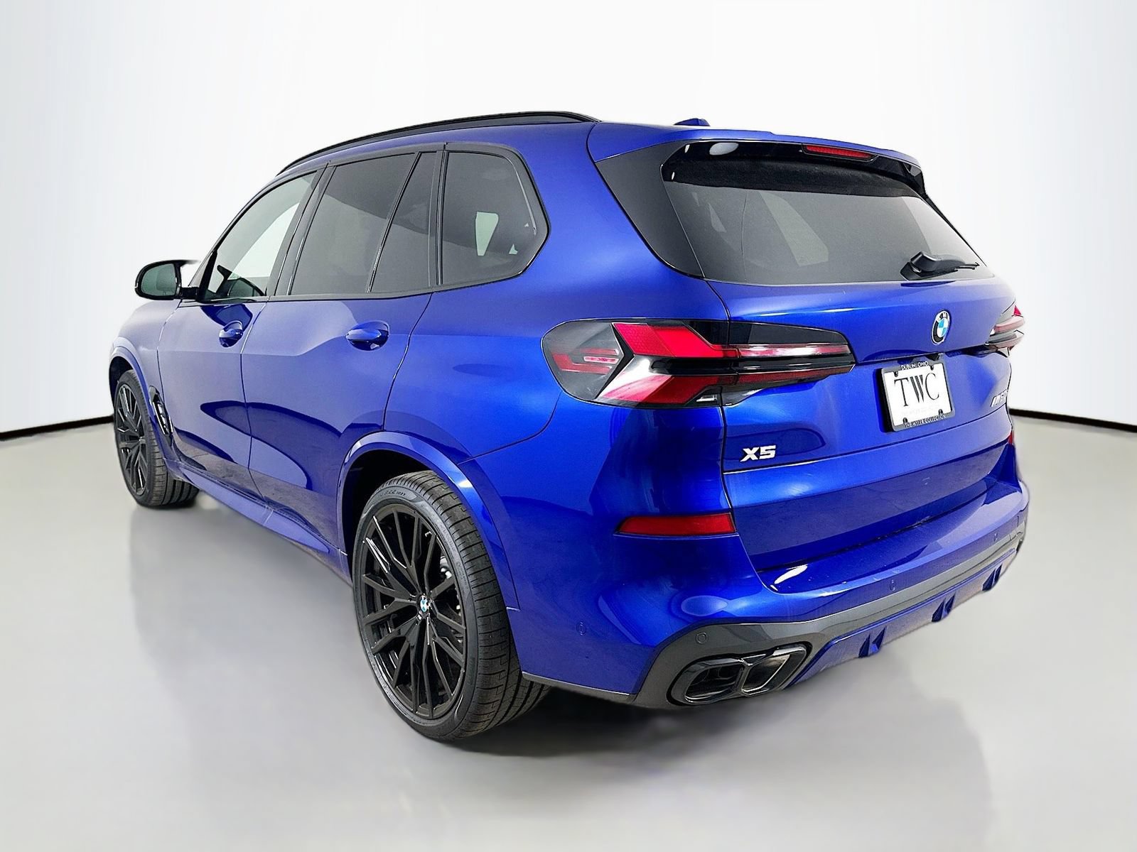 New 2026 BMW X5 M60i AWD/4WD image 7