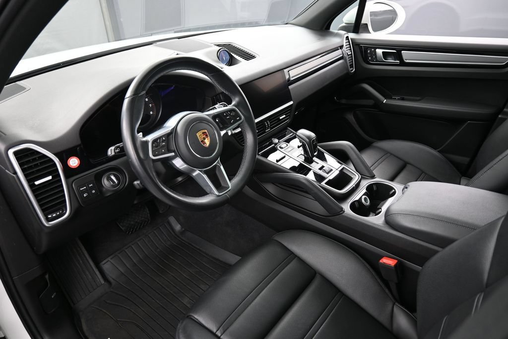 Certified 2022 Porsche Cayenne Platinum Edition AWD/4WD image 4