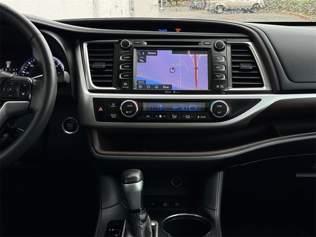Used 2014 Toyota Highlander Limited image 17