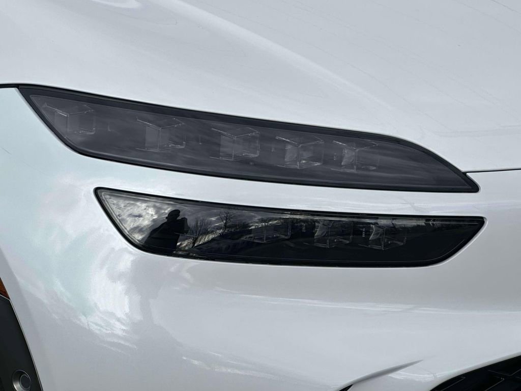 New 2024 Genesis GV60 Performance image 10