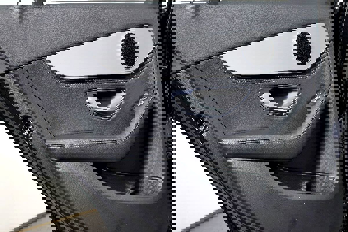 Used 2015 Mercedes-Benz C 300 Sport image 47