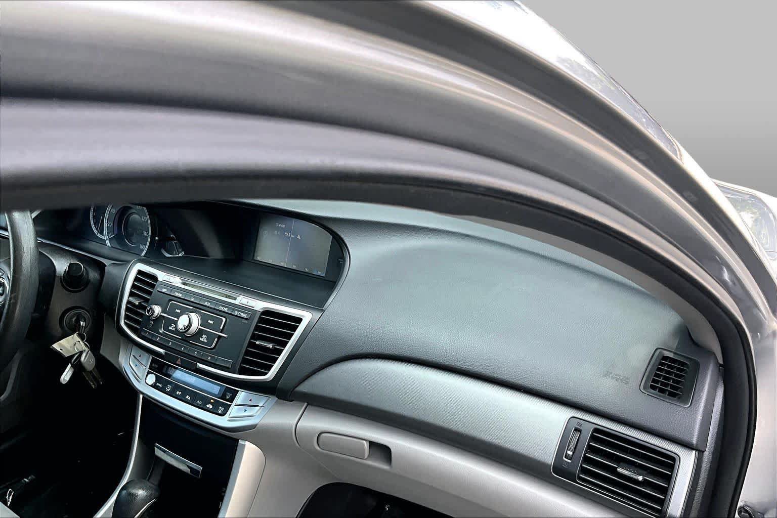 Used 2013 Honda Accord LX image 18