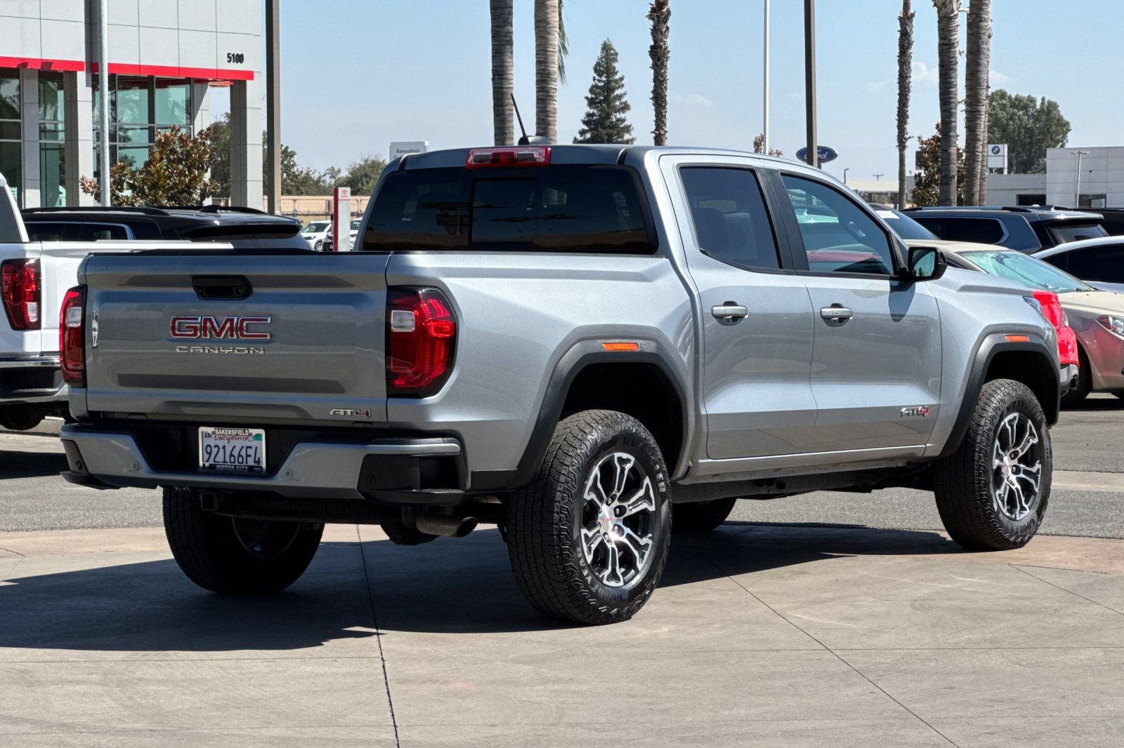 Certified 2025 GMC Canyon AT4 AWD/4WD image 4