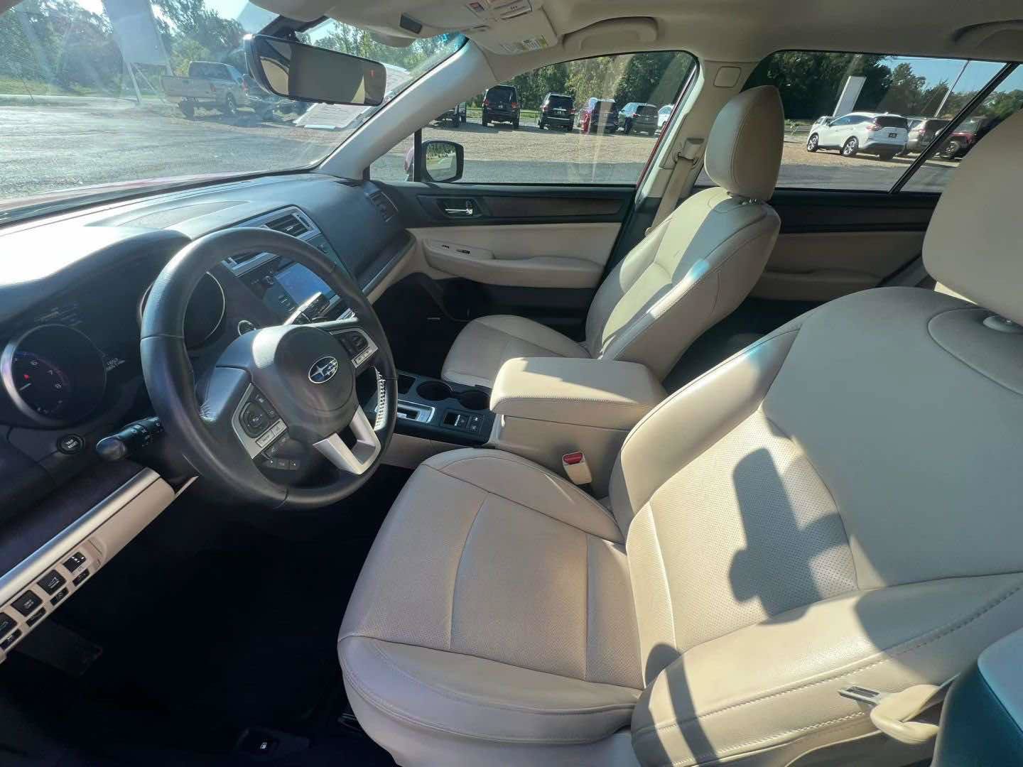 Used 2017 Subaru Outback 2.5i Limited AWD/4WD image 12