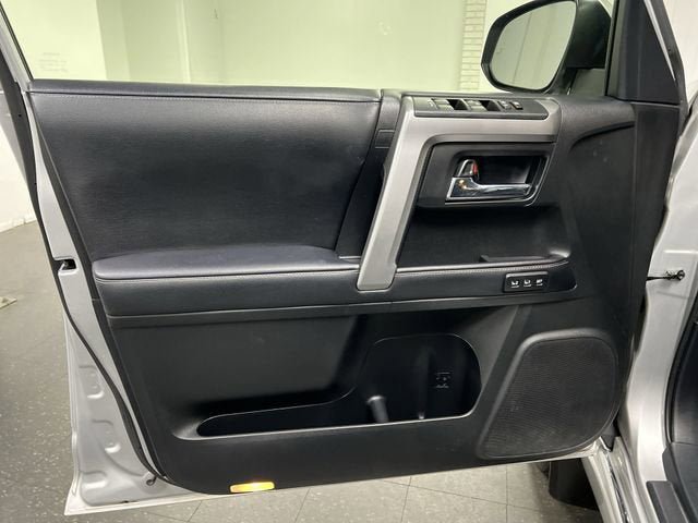 Used 2022 Toyota 4Runner Limited AWD/4WD image 23