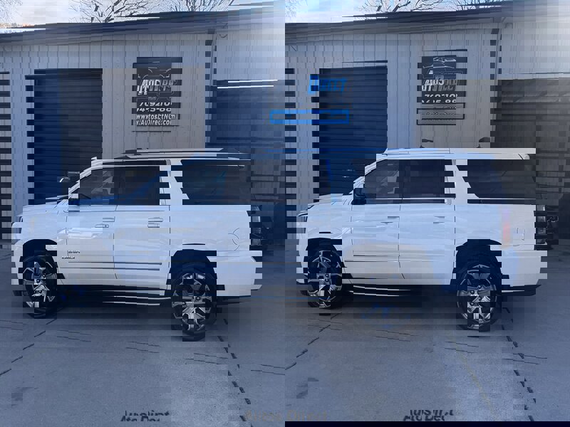 Used 2017 GMC Yukon XL Denali image 7