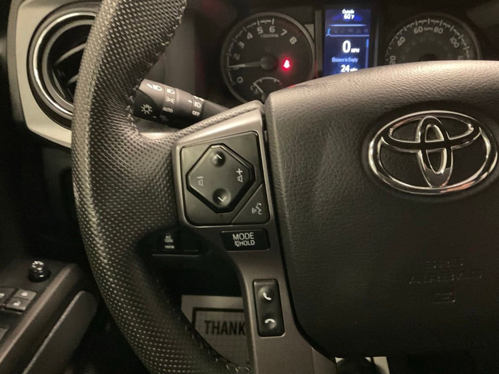 Used 2022 Toyota Tacoma TRD Off-Road AWD/4WD image 16