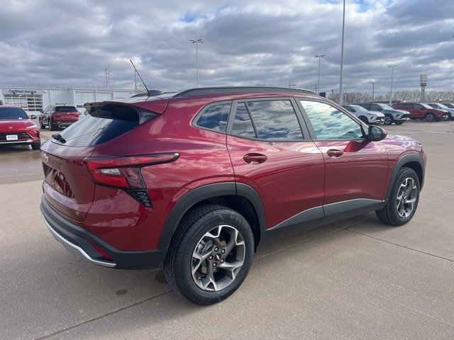 Used 2024 Chevrolet Trax LT w/ Driver Confidence Package image 3