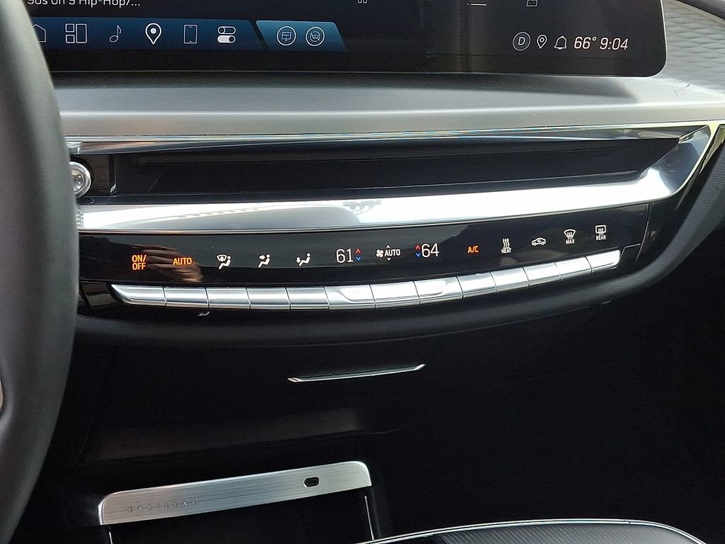 Used 2024 Cadillac Lyriq Luxury AWD/4WD image 16