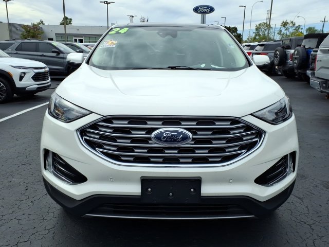 Certified 2024 Ford Edge Titanium AWD/4WD image 2