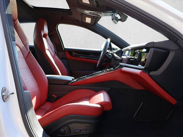 Used 2025 Porsche Panamera 4 AWD/4WD image 27