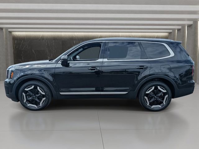 Used 2024 Kia Telluride EX w/ EX Captain's Chair Package image 2