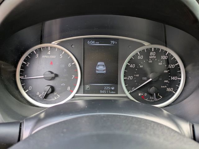 Used 2017 Nissan Sentra SR w/ SR Midnight Edition FWD image 30