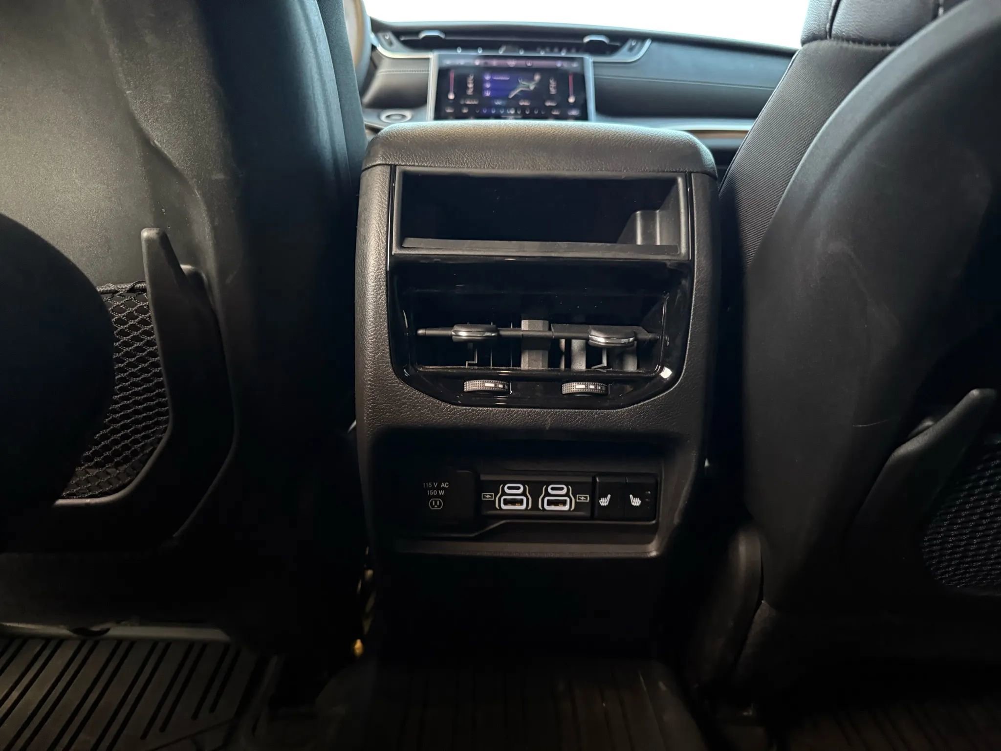 Used 2023 Jeep Grand Cherokee Limited w/ Luxury Tech Group II image 35