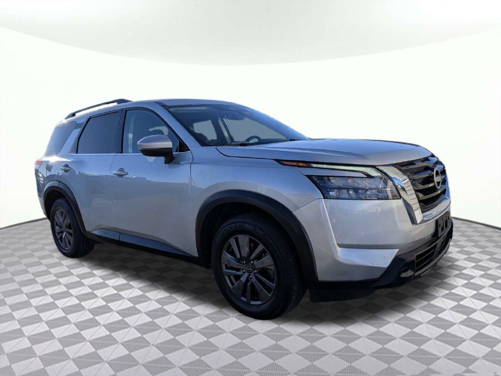 Used 2024 Nissan Pathfinder SV FWD image 1