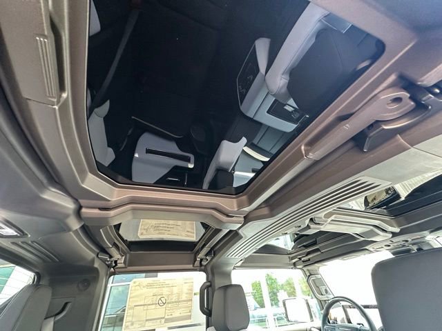 New 2025 GMC Hummer EV 2X image 31