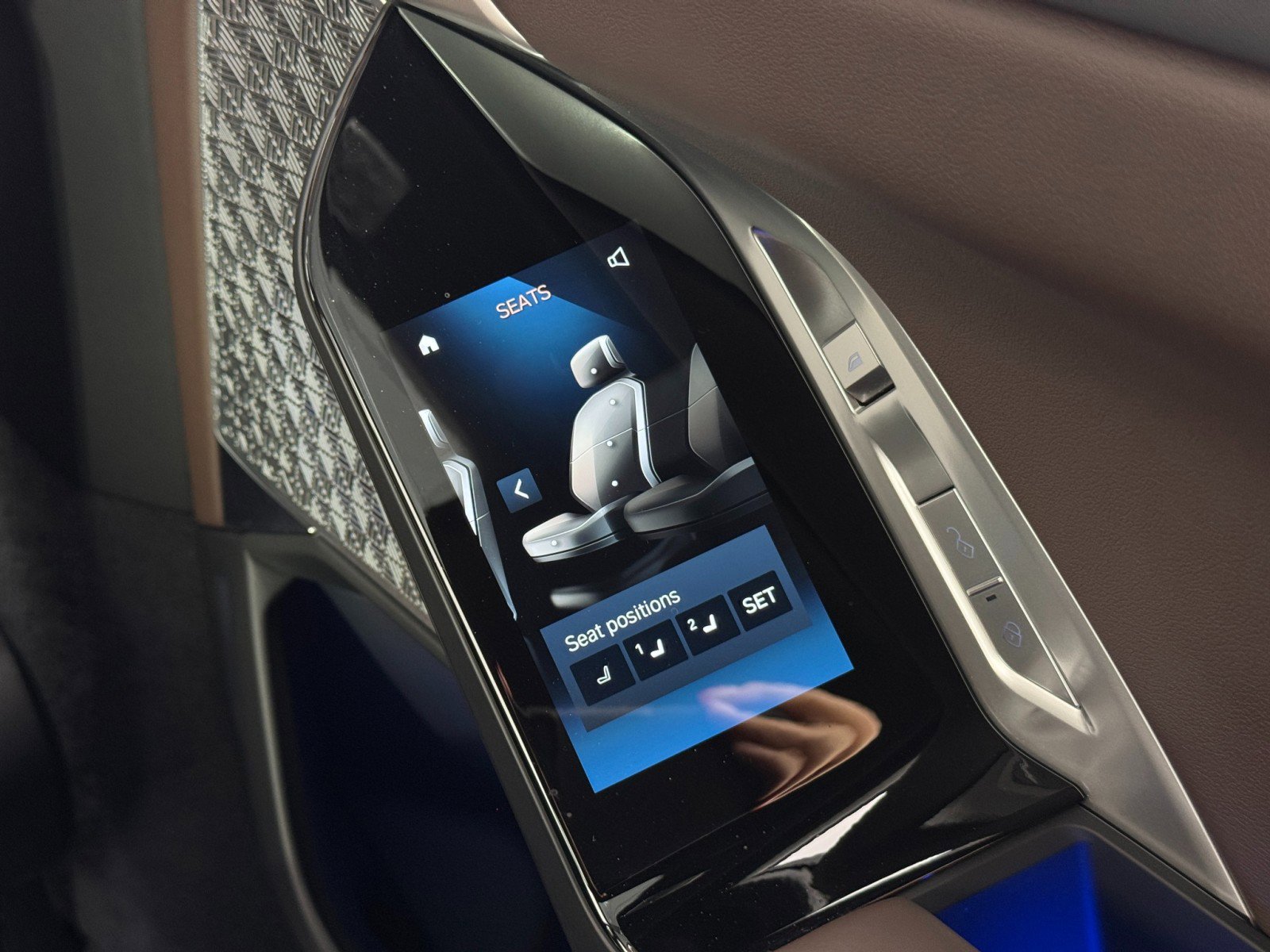 Used 2023 BMW i7 xDrive60 image 36