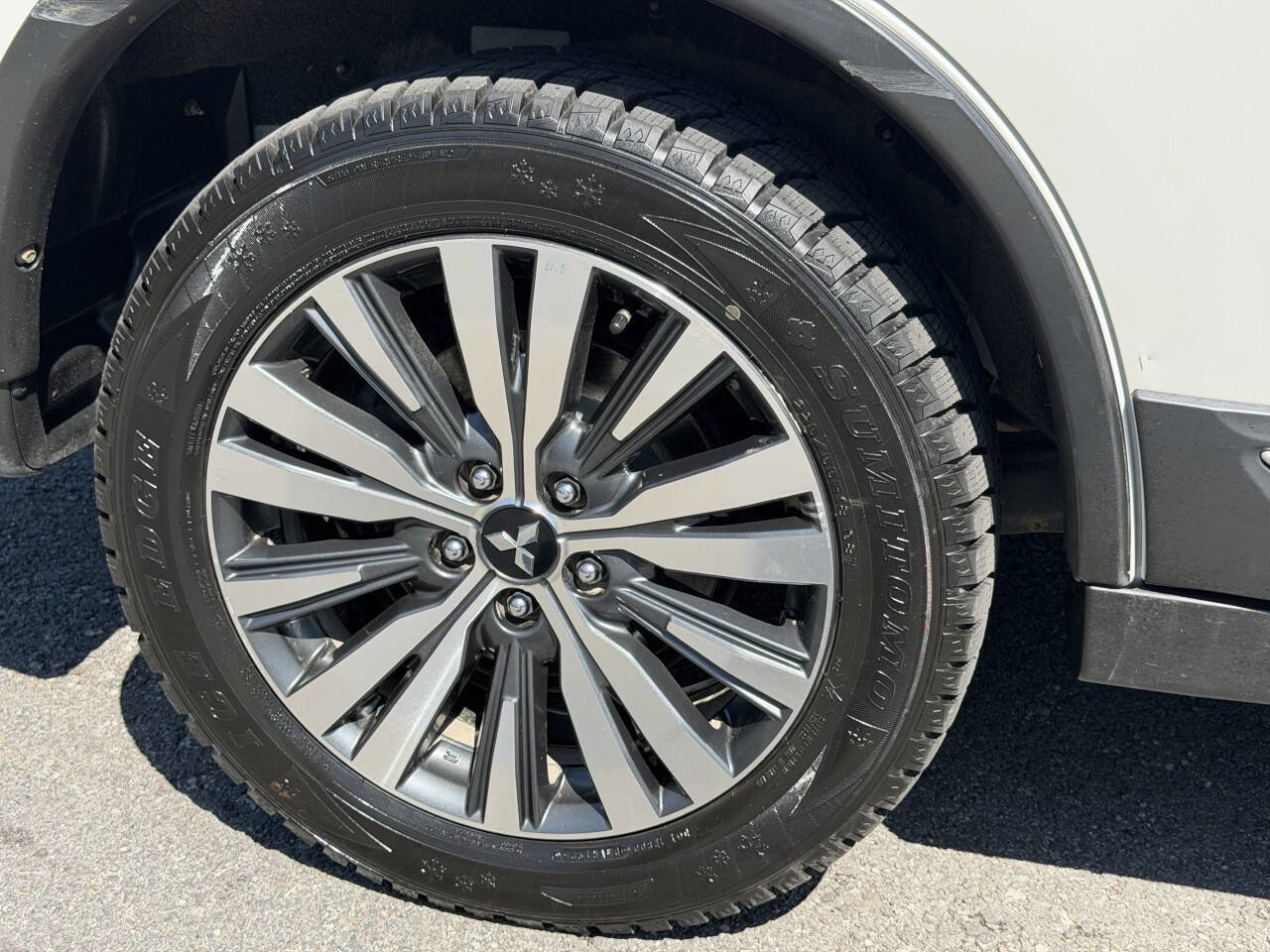 Used 2020 Mitsubishi Outlander ES AWD/4WD image 12