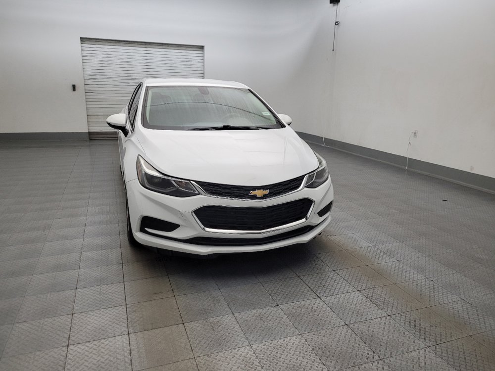 Used 2018 Chevrolet Cruze LT FWD image 14