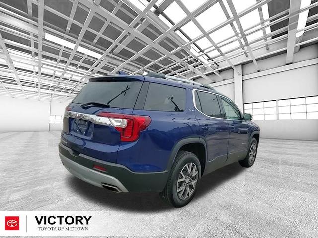 Used 2023 GMC Acadia SLE w/ Driver Convenience Package image 3