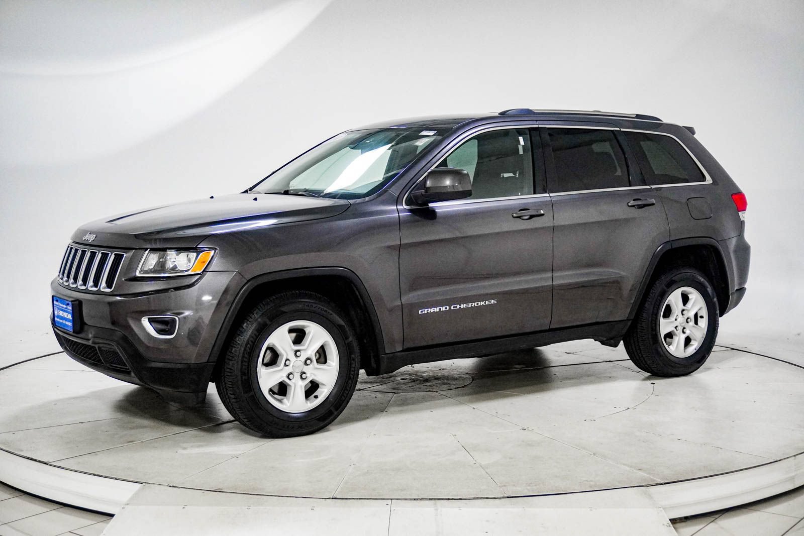 Used 2014 Jeep Grand Cherokee Laredo w/ Quick Order Package 23E AWD/4WD image 3