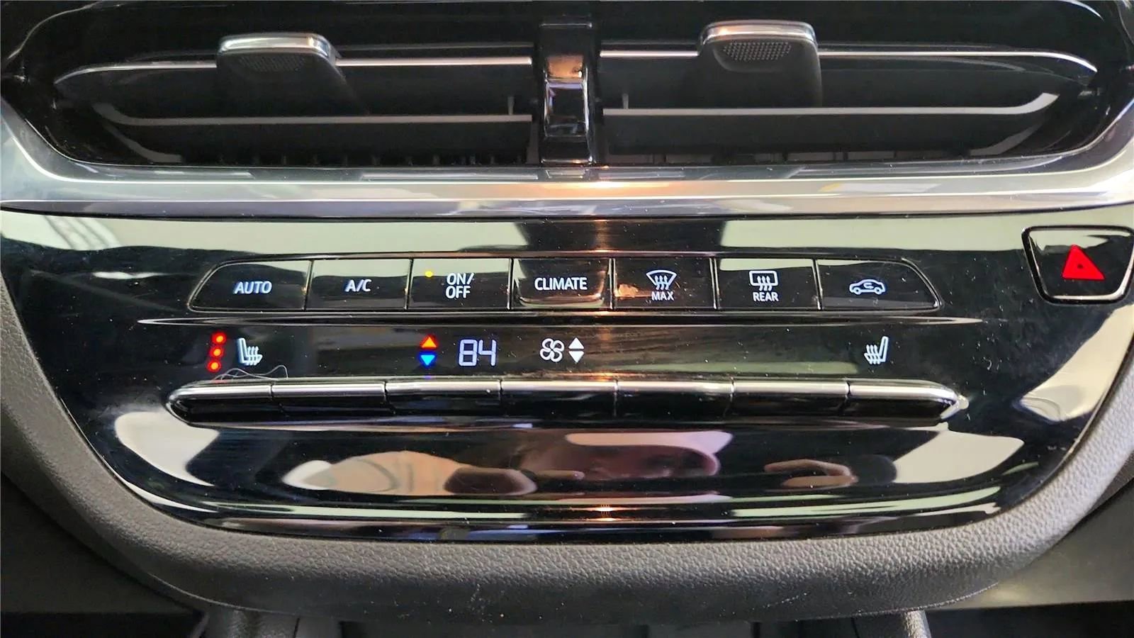 Used 2024 Buick Envista Avenir image 30