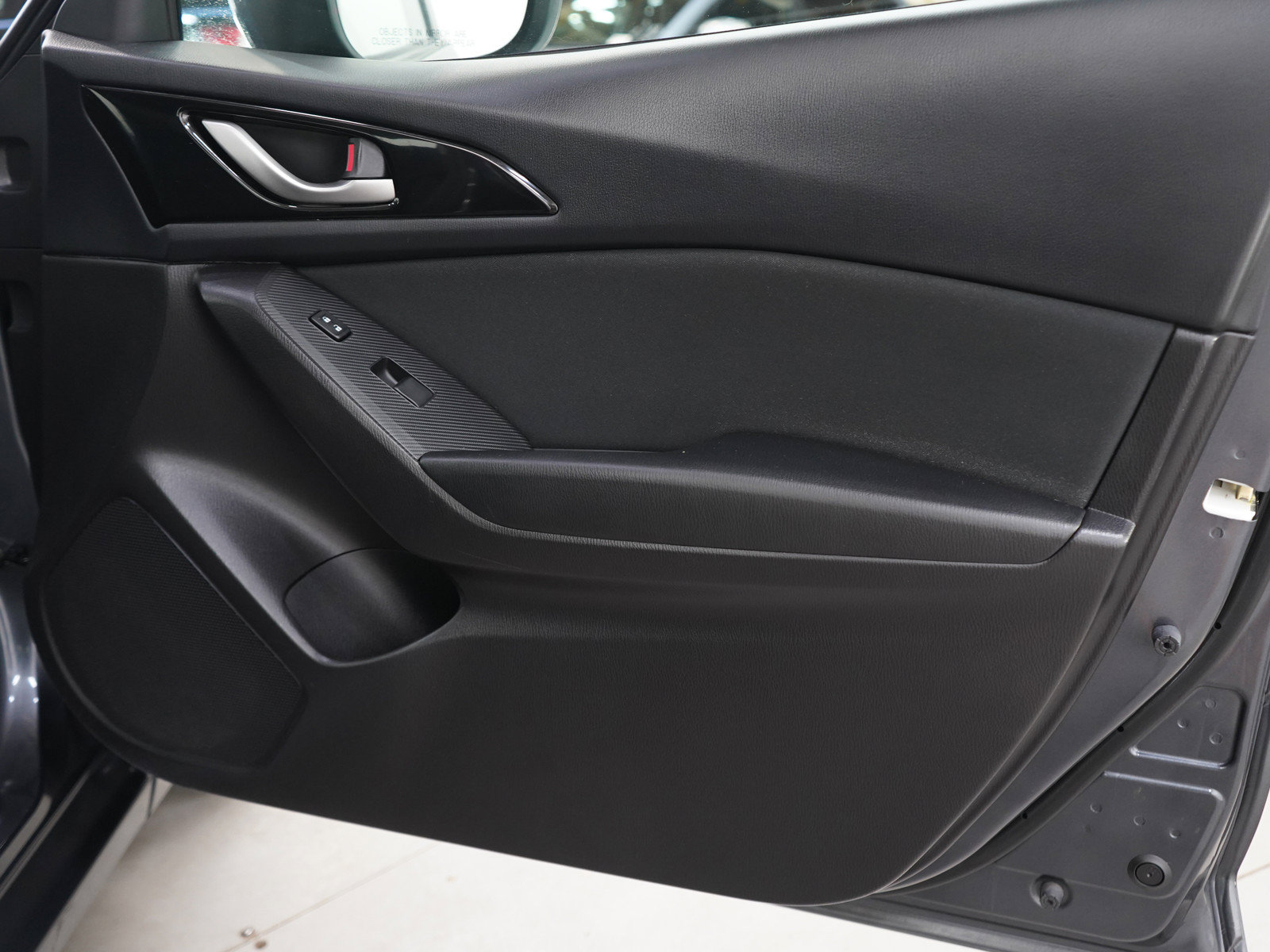 Used 2015 MAZDA MAZDA3 i Sport FWD image 9