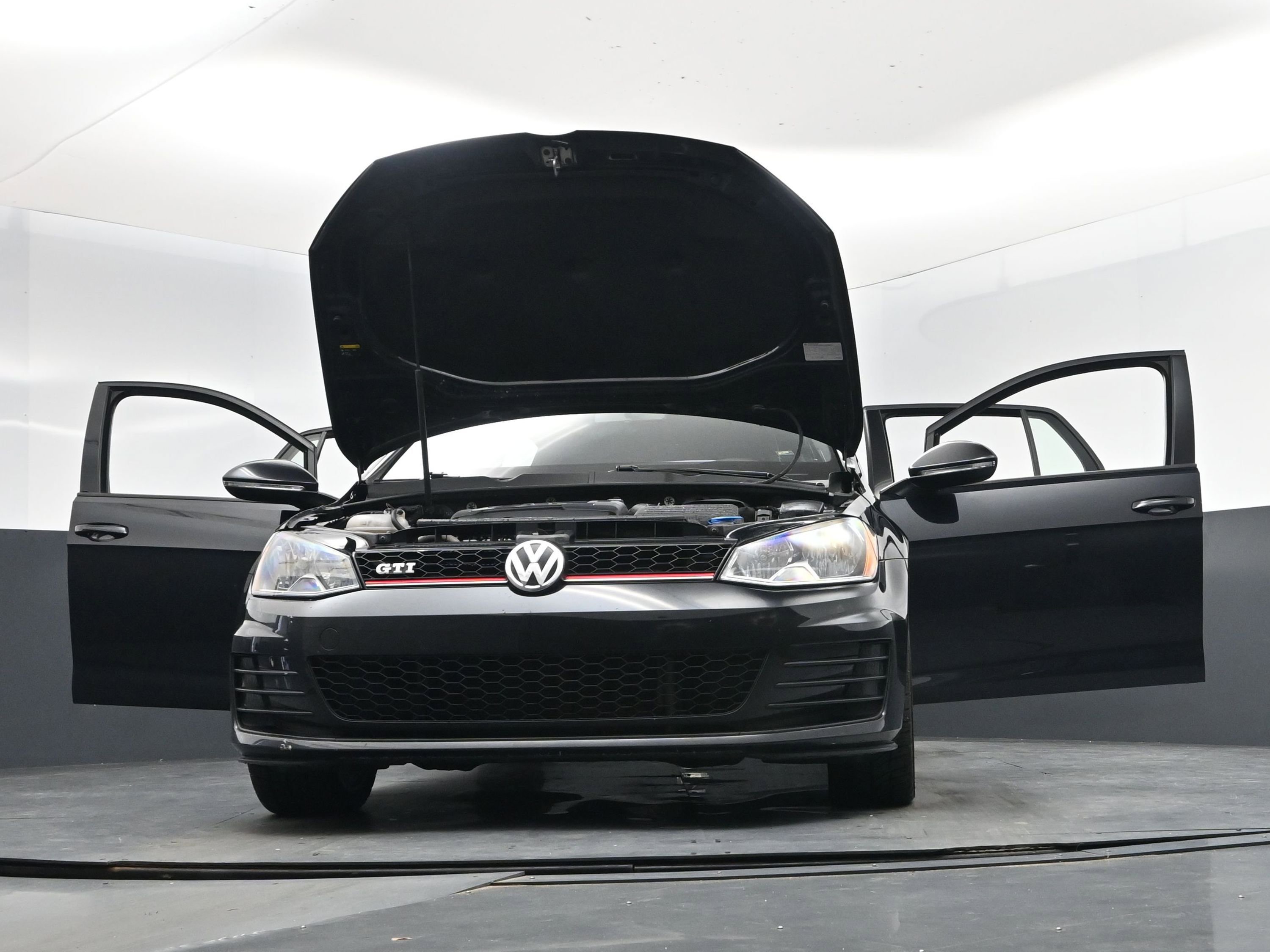 Used 2016 Volkswagen GTI S image 22