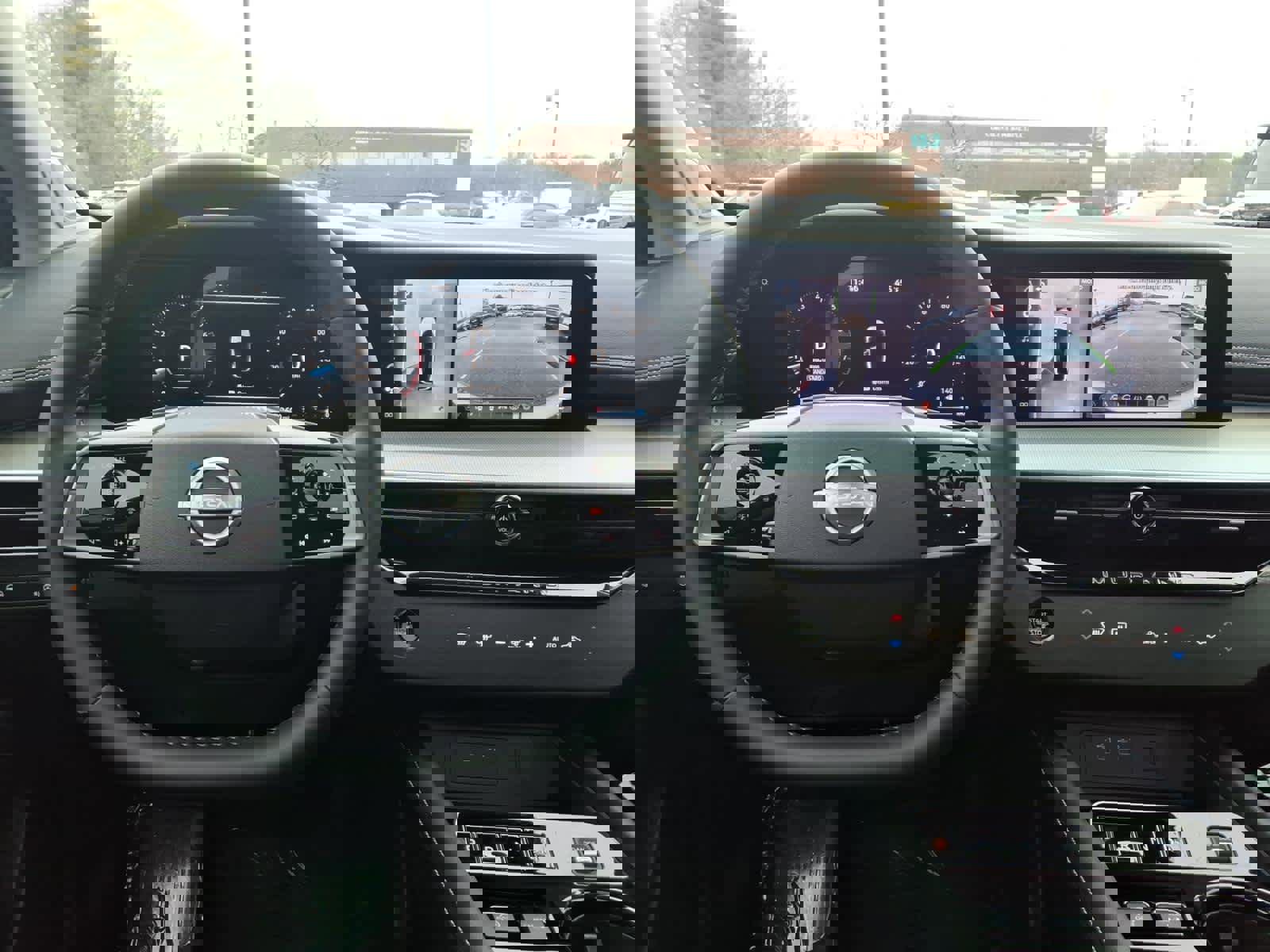 Used 2025 Nissan Murano SL image 12