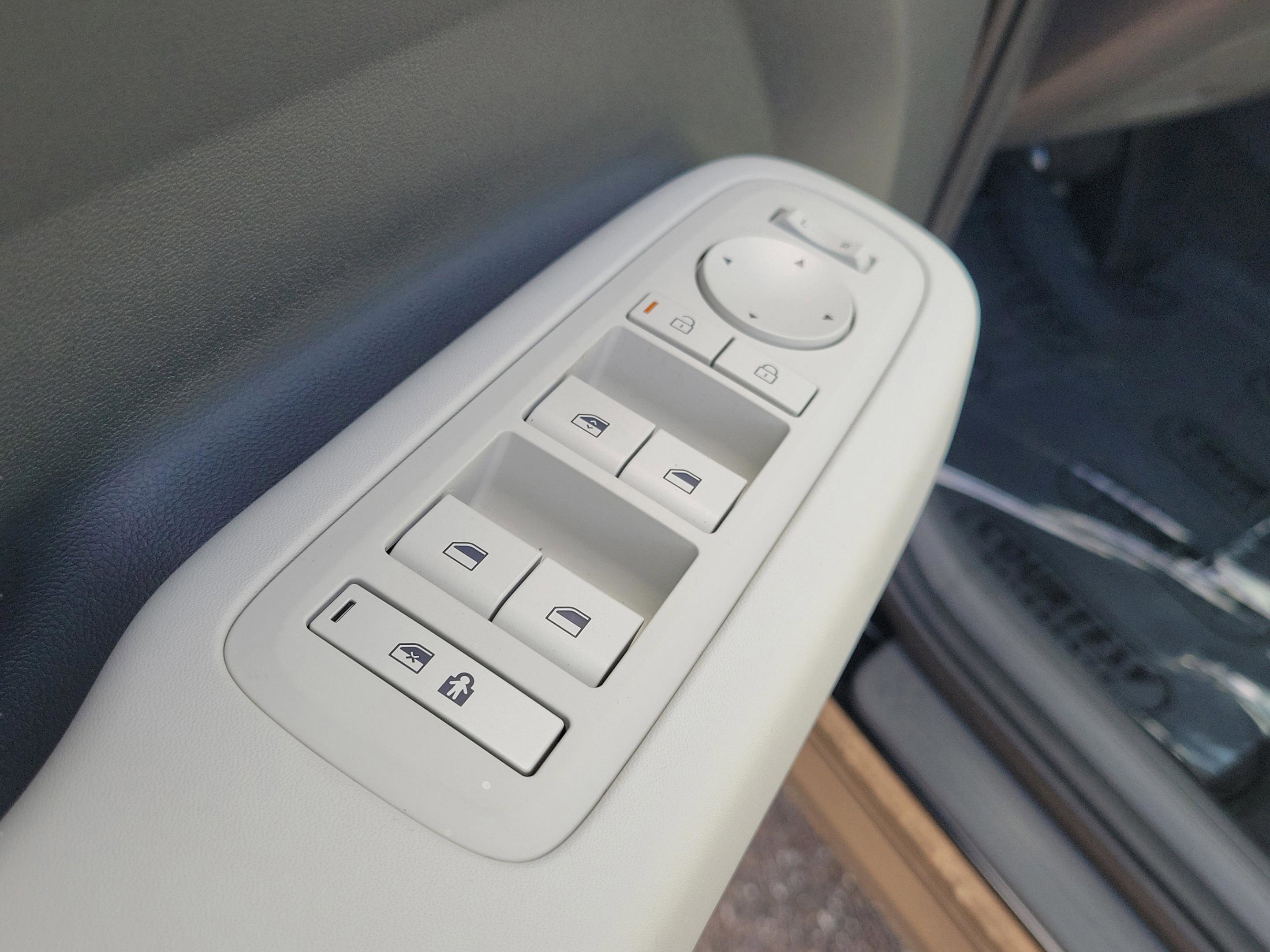 New 2026 Hyundai Santa Fe SE image 16