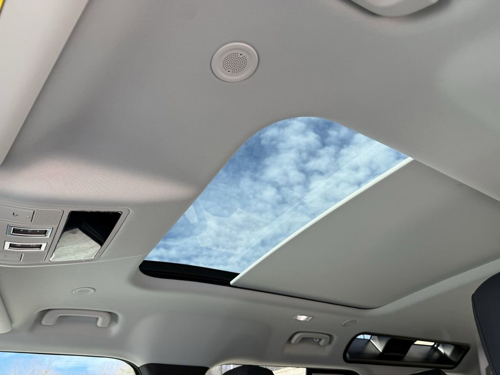 New 2026 Land Rover Defender 110 S image 10