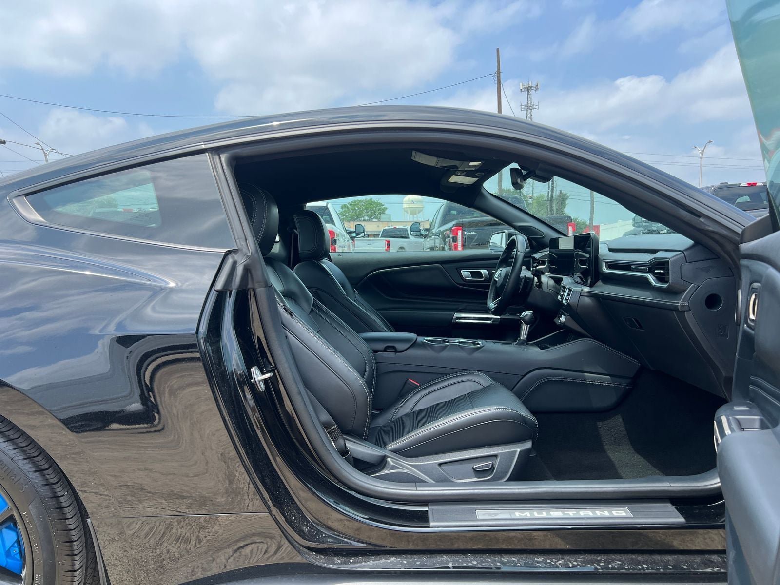 Used 2024 Ford Mustang GT Premium RWD image 9