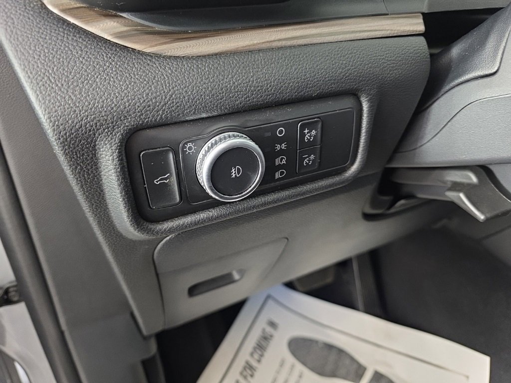 Used 2021 Ford Explorer Limited image 15