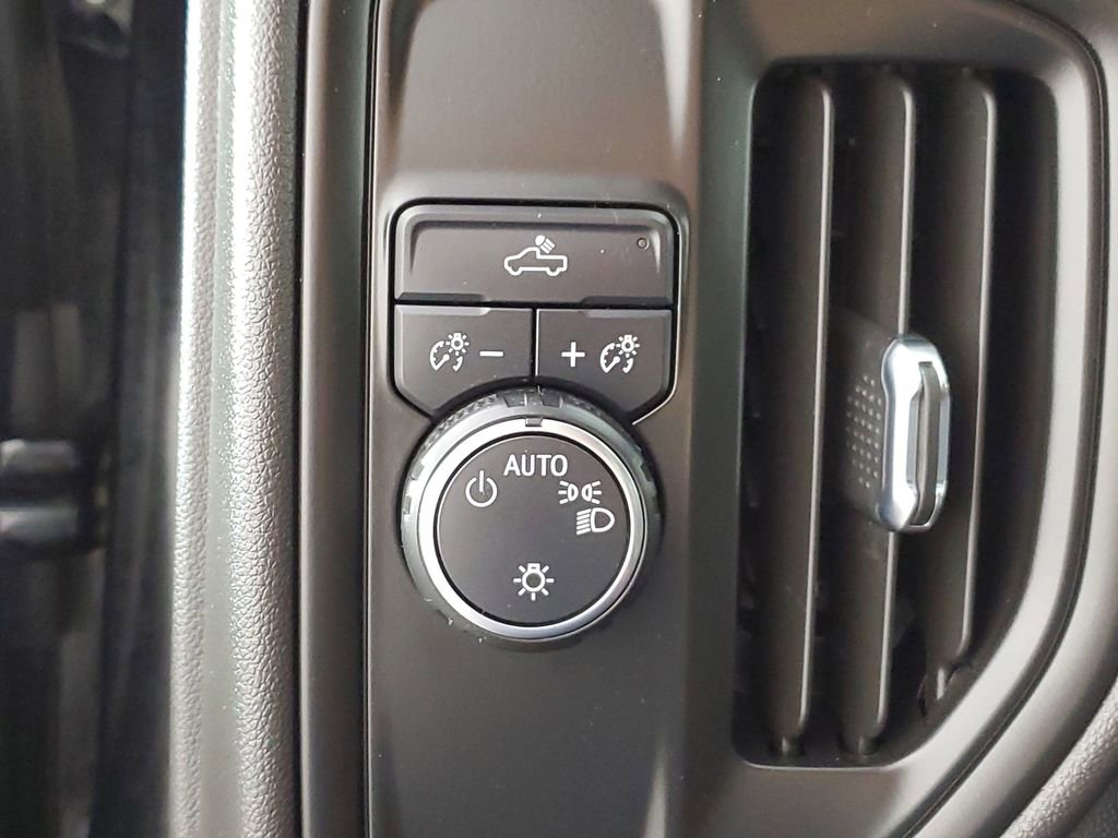 Used 2023 Chevrolet Silverado 1500 Custom RWD image 26