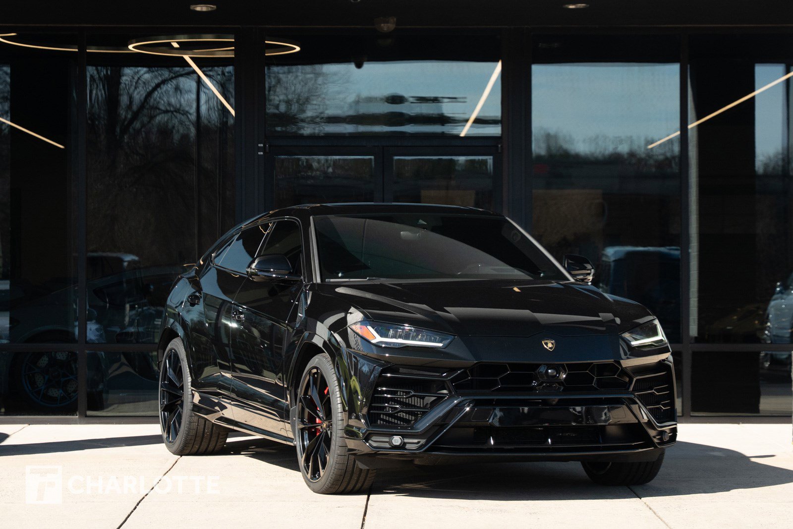 Used 2021 Lamborghini Urus video 1