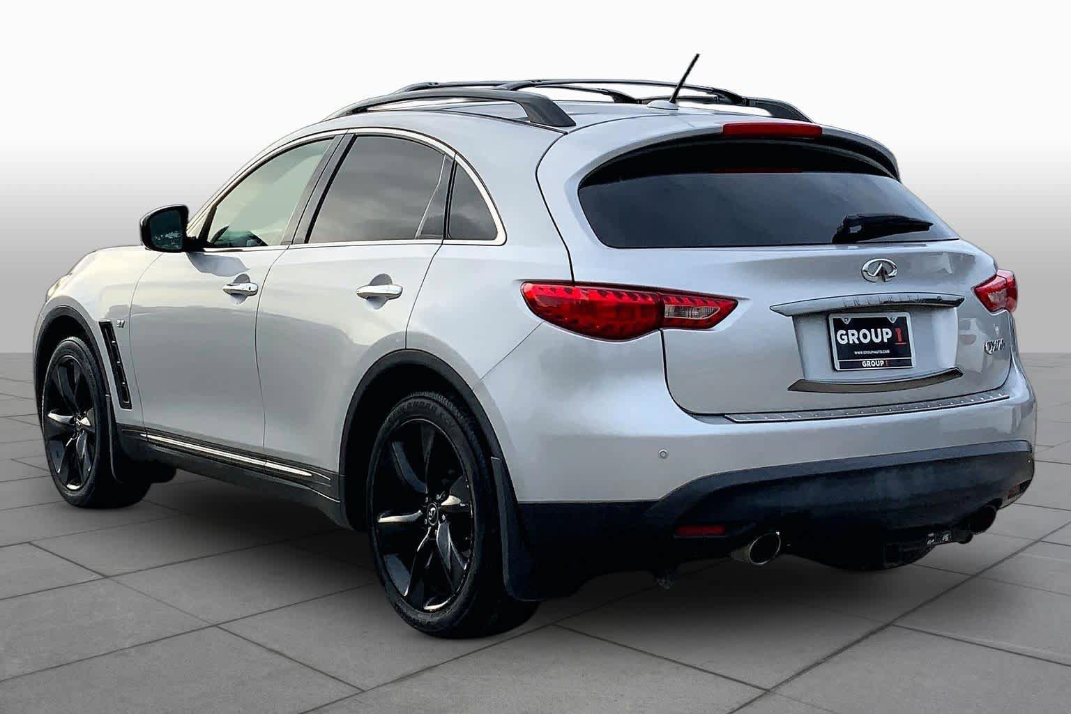 Used 2017 INFINITI QX70 AWD w/ Premium Package image 12