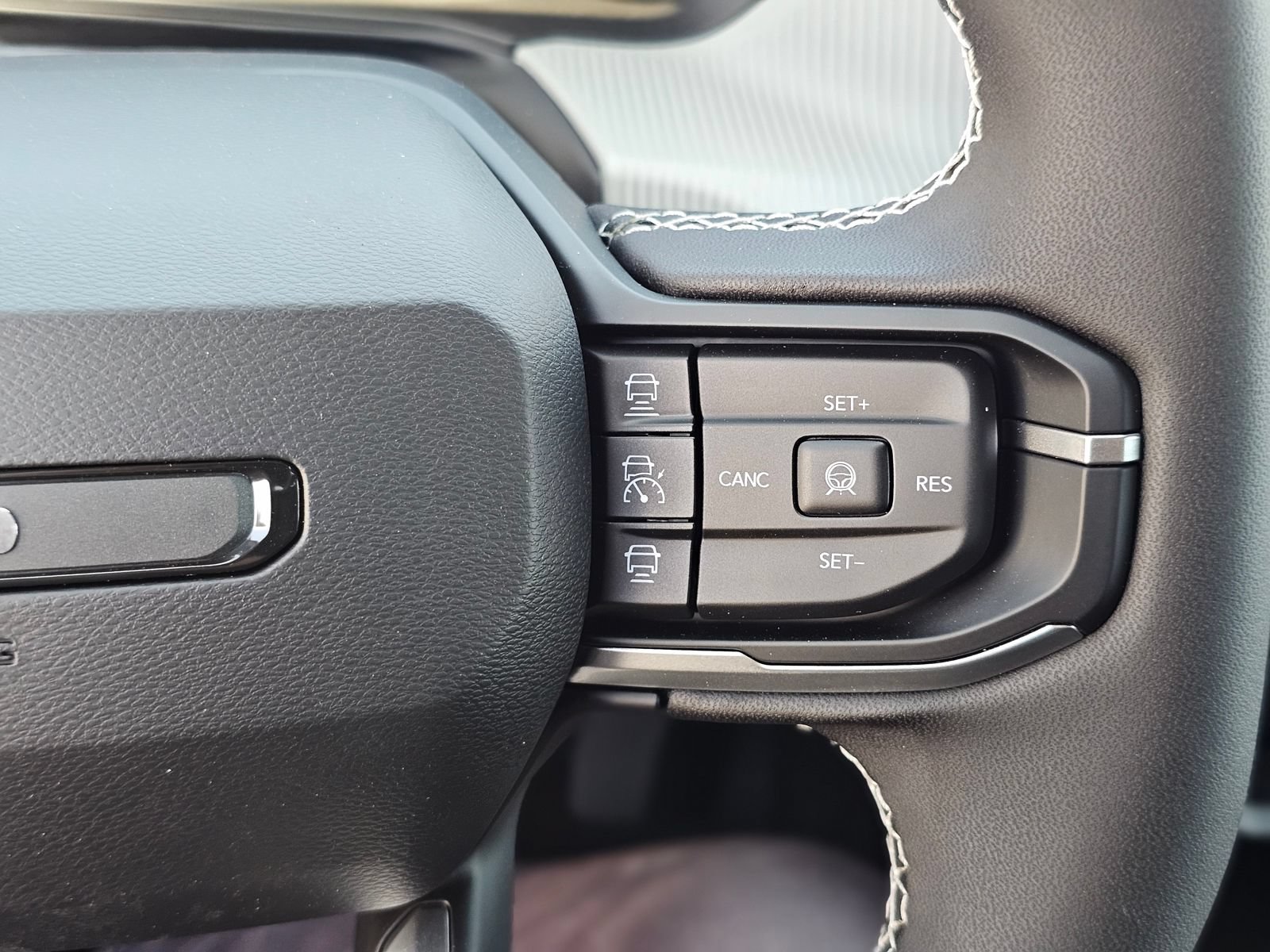 New 2026 Jeep Cherokee Laredo AWD/4WD image 18
