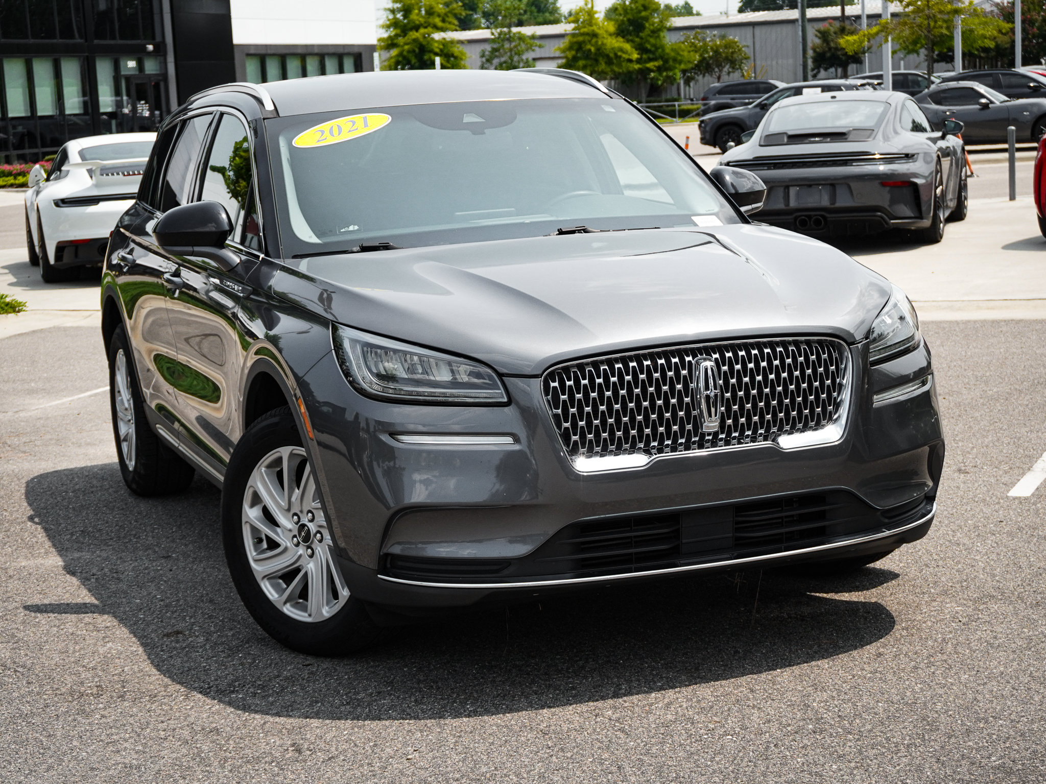 Used 2021 Lincoln Corsair FWD image 2