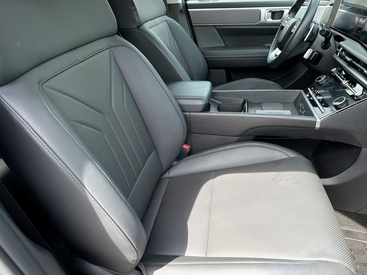 Certified 2025 Hyundai Santa Fe SEL AWD/4WD image 25